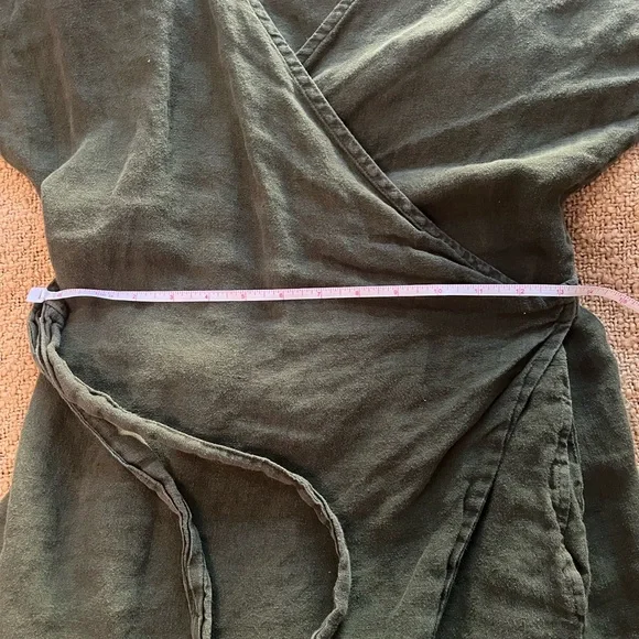 Linenfox dress wrap style in hunter green XS - Picture 4 of 5